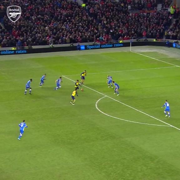 干脆利落！罗西基面对布莱顿的凌空世界波